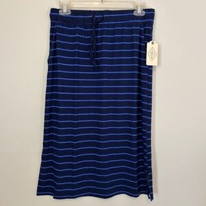 St. John’s Bay Blue striped S soft skirt with pockets